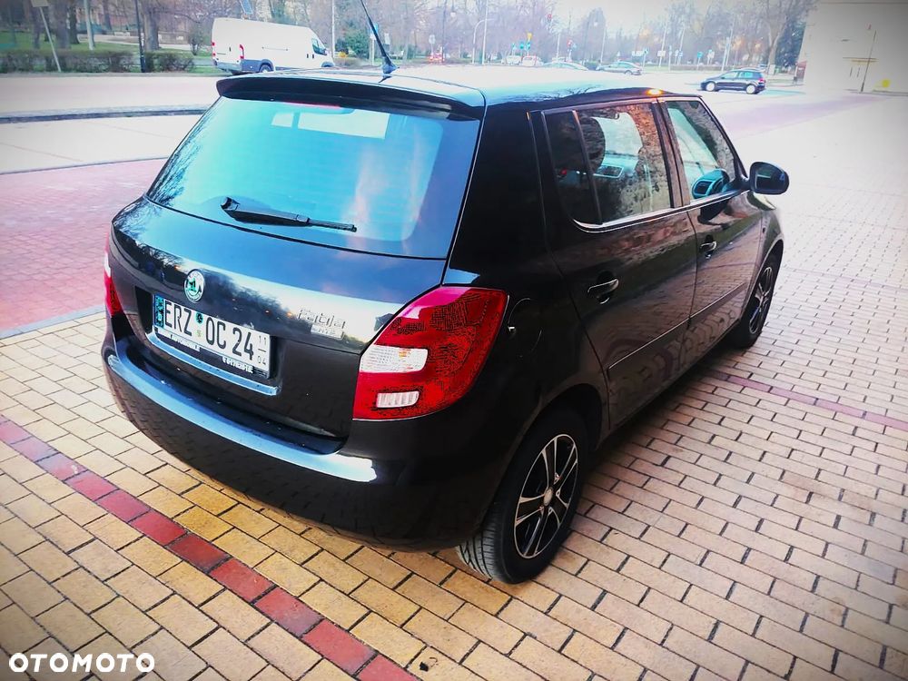 Skoda Fabia 1.2 HTP COOL EDITION - 10