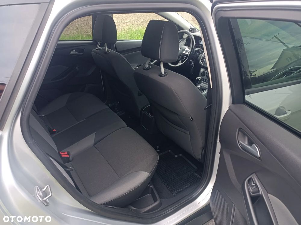 Ford Focus 1.6 TDCi DPF SYNC Edition - 9