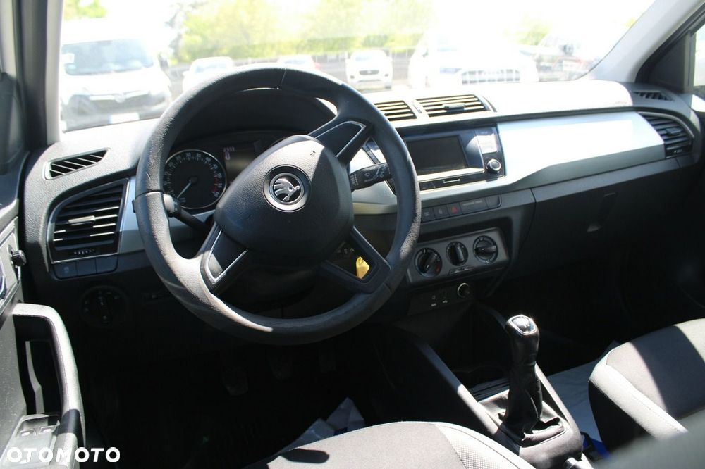 Skoda Fabia - 12