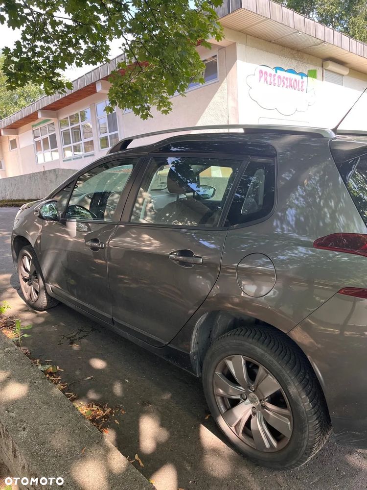 Peugeot 2008 2017 photo 2