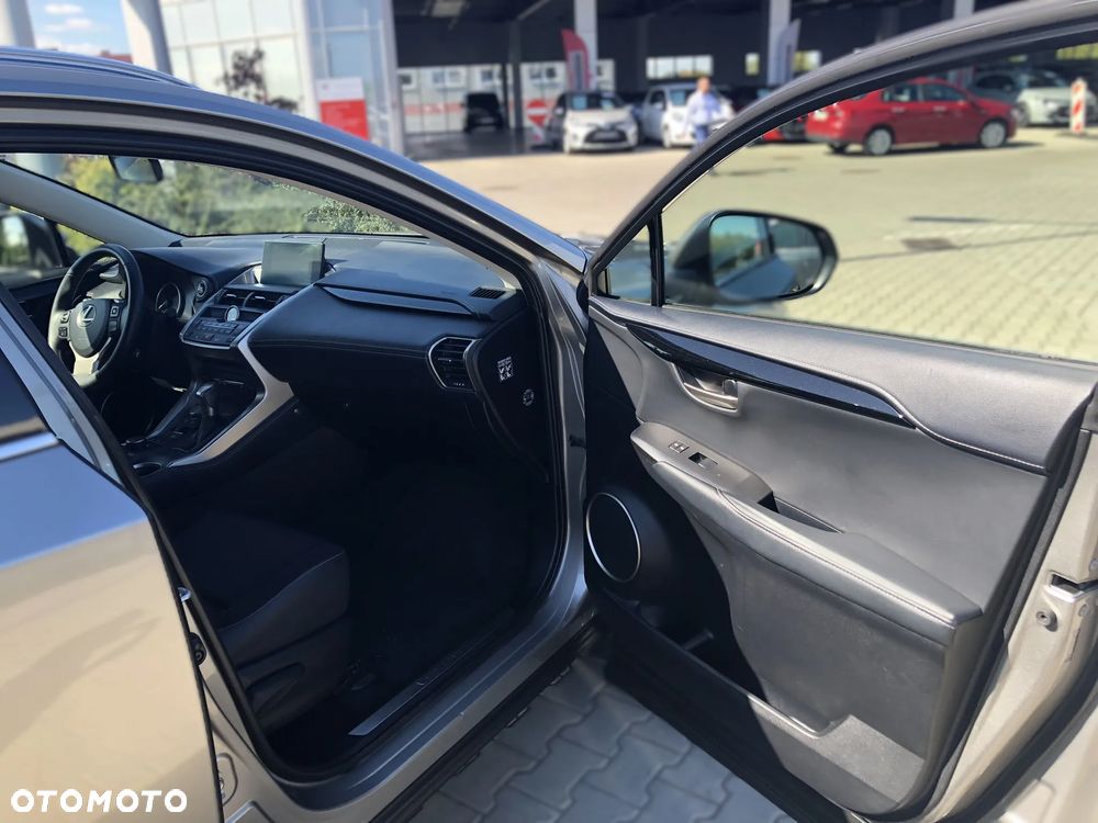 Lexus NX 300h Elegance AWD - 12