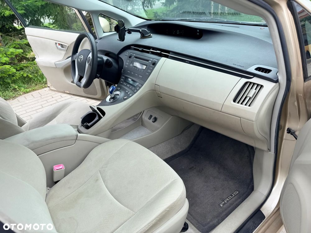 Toyota Prius 1.5 VVT-i Sol - 13