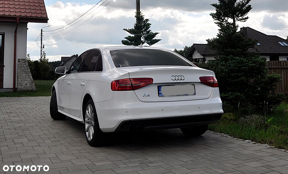 Audi A4 Limousine - 4