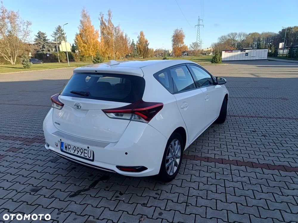 Toyota Auris 1.33 Dual-VVT-i - 7