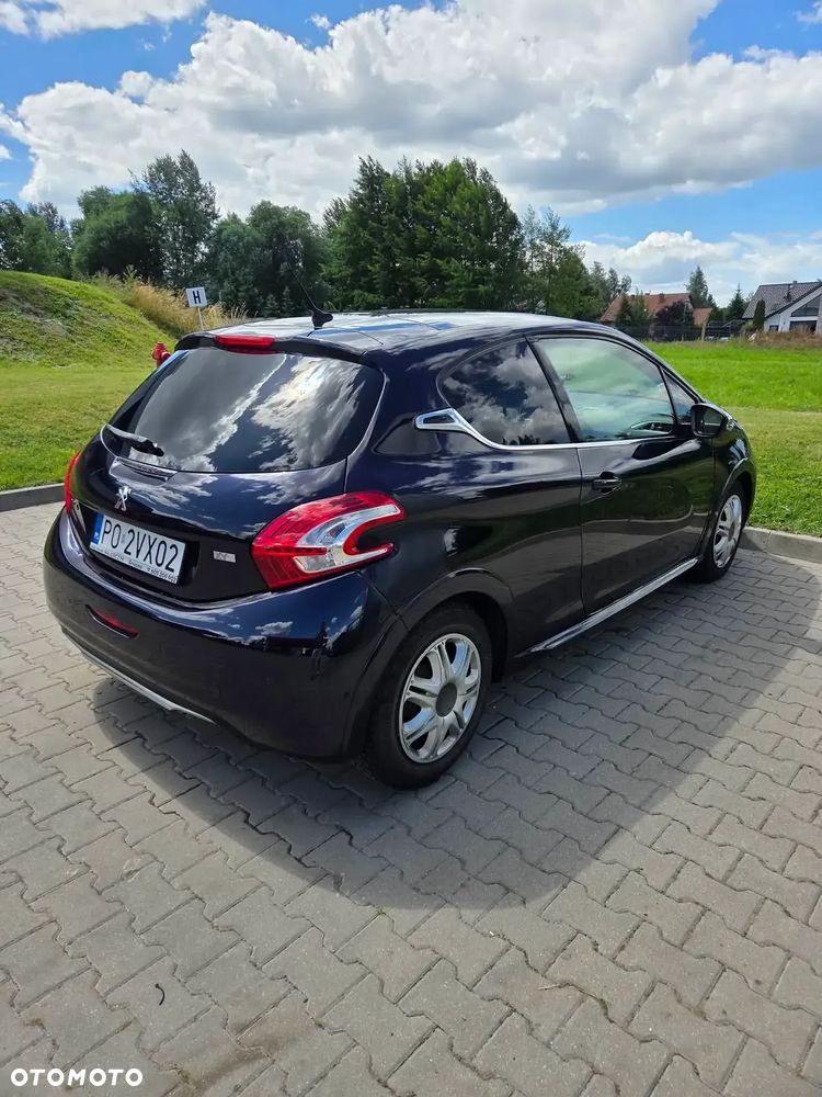 Peugeot 208 ver-e--hdi-fap-115-stop-start-xy - 2