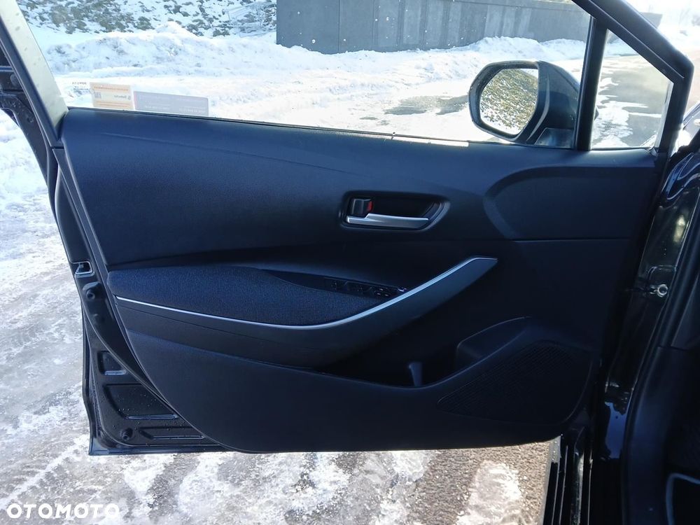 Toyota Corolla 1.8 Hybrid Comfort - 39