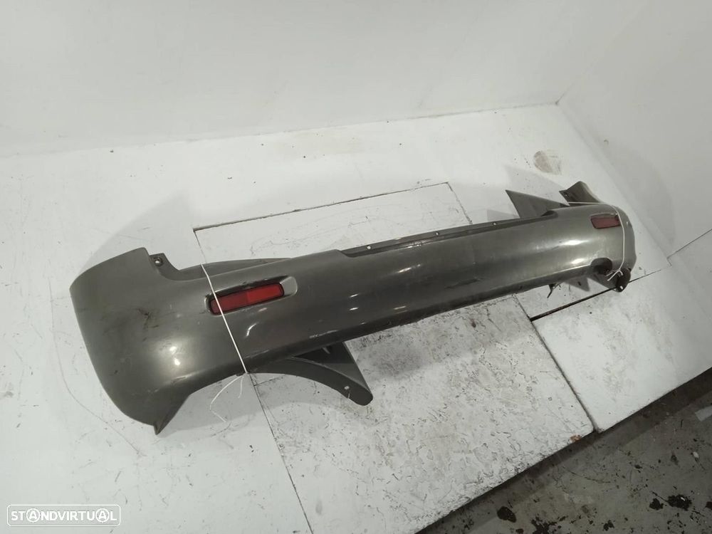 PARA-CHOQUES TRASEIRO HYUNDAI H-1 / STAREX LIMUSINA 2000 - 1