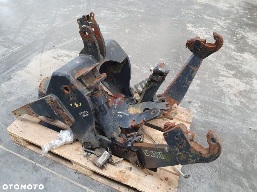 TUZ, przedni podnośnik, Deutz Agrotron 165 - 3