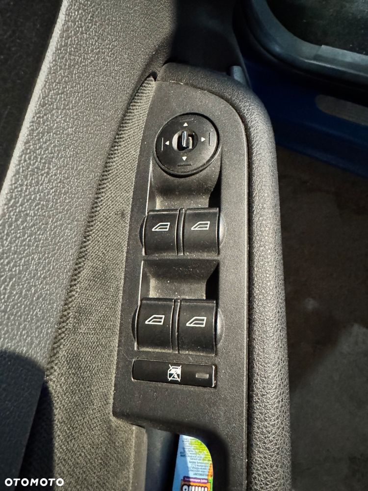 Ford Focus 1.8 TDCi Ghia - 12