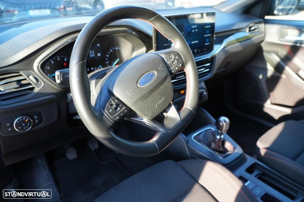 Ford Focus SW 1.0 EcoBoost ST-Line X - 5