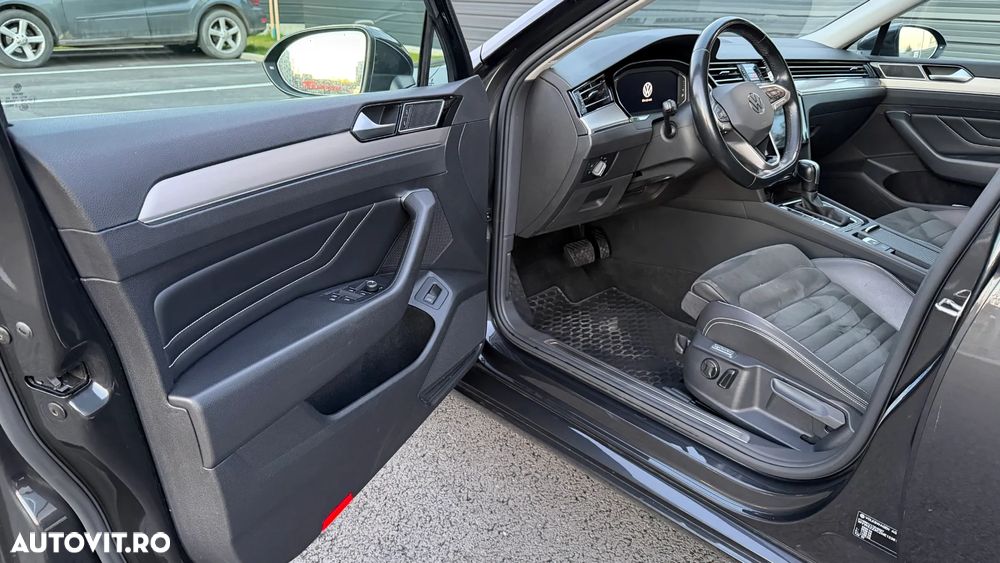 Volkswagen Passat 2.0 TDI DSG Highline - 18