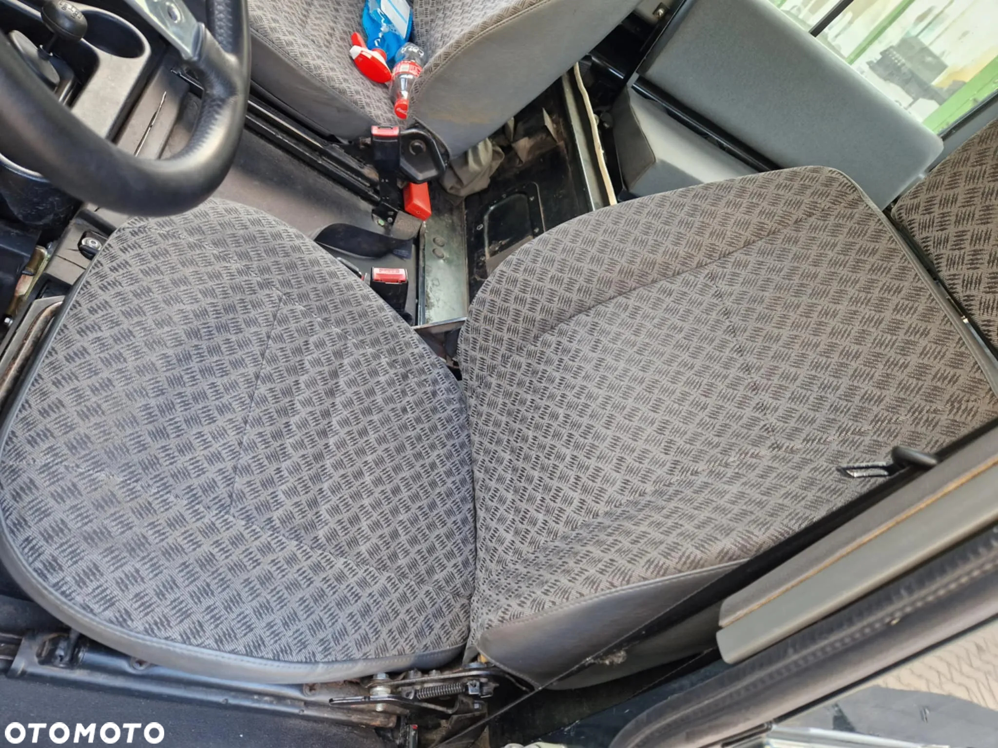 Land Rover Defender 90 2.5 TDI - 7
