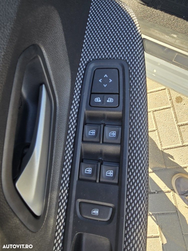 Dacia Logan TCe 90 CVT Journey - 8