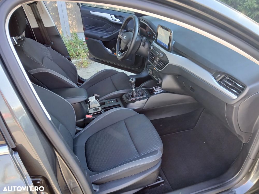 Ford Focus 1.0 EcoBoost Connected - 26