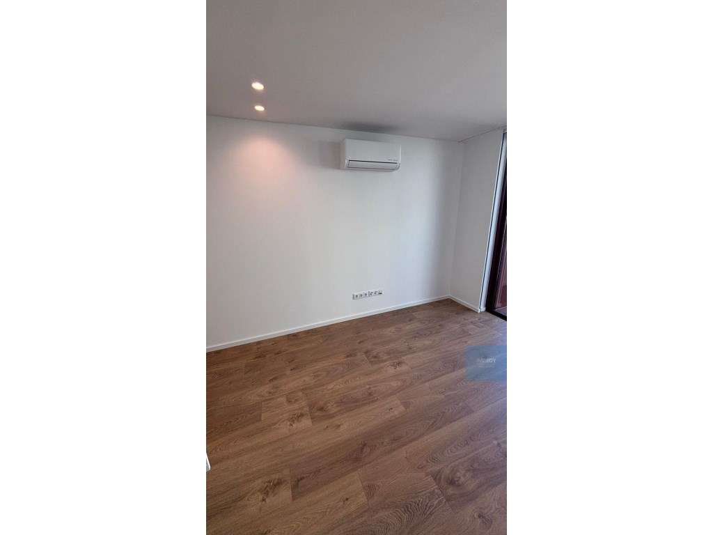 Apartamento T1 no Porto - Grande imagem: 5/16