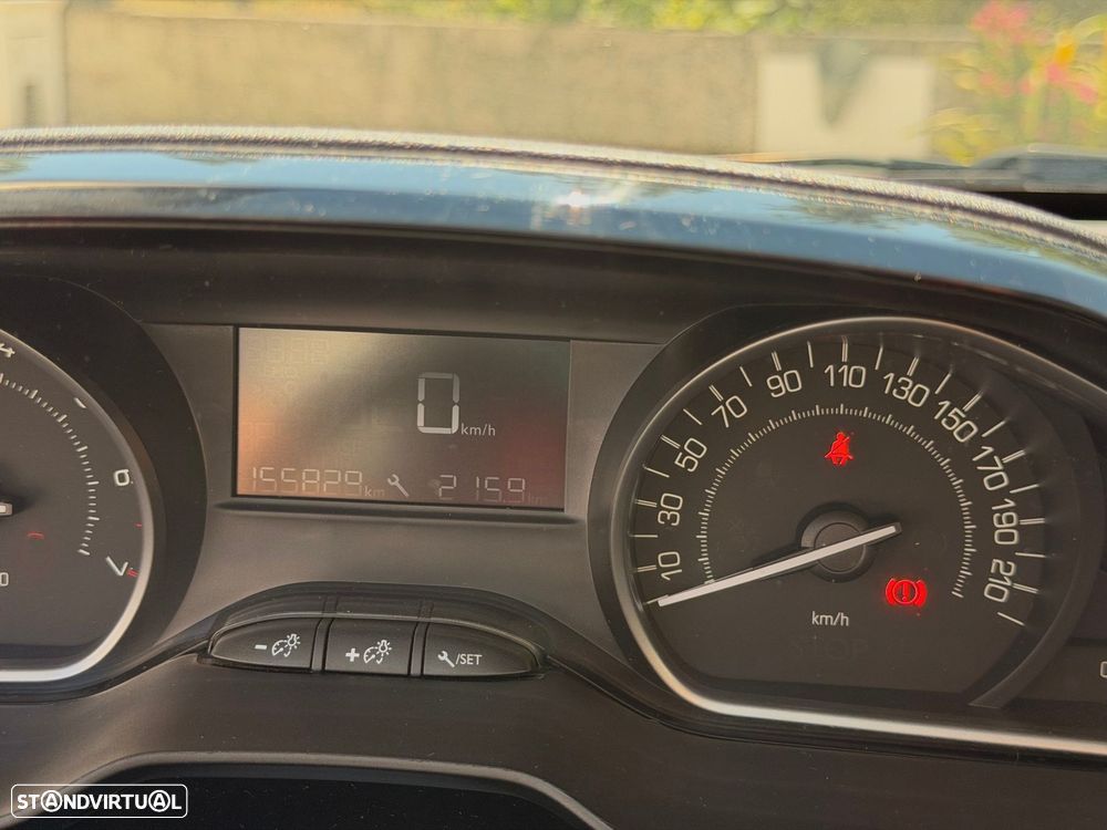 Peugeot 208 1.2 PureTech GT Line - 37