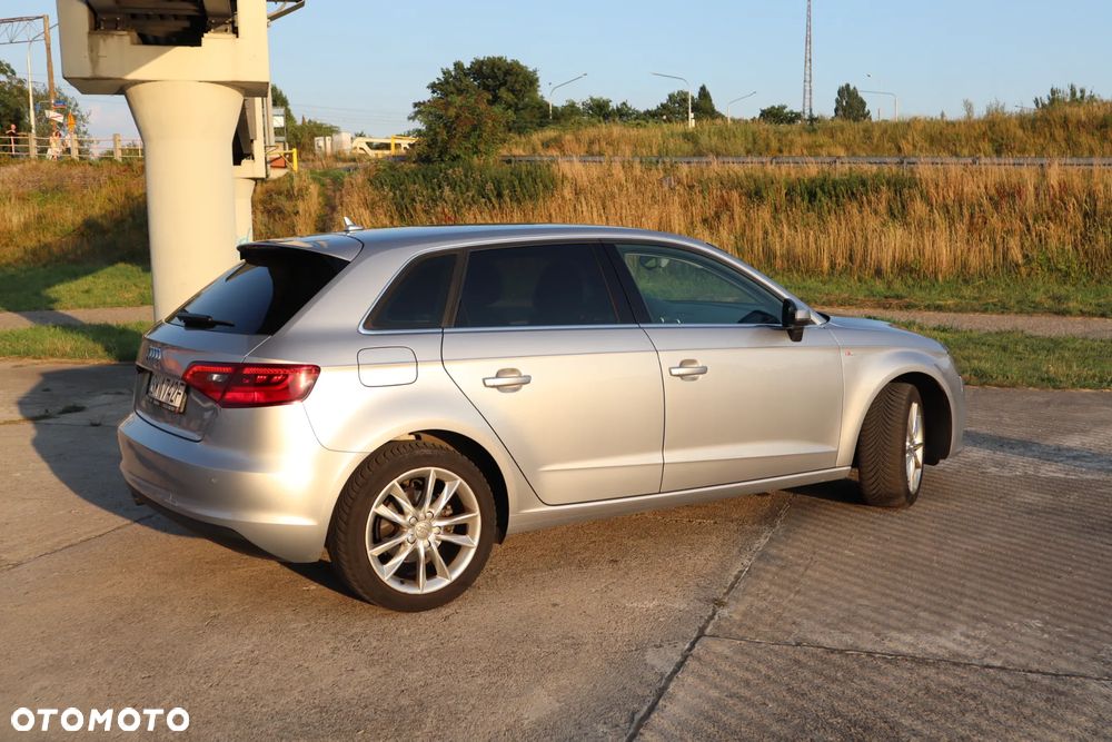 Audi A3 Sportback 1.8 TFSI S tronic Ambiente - 4