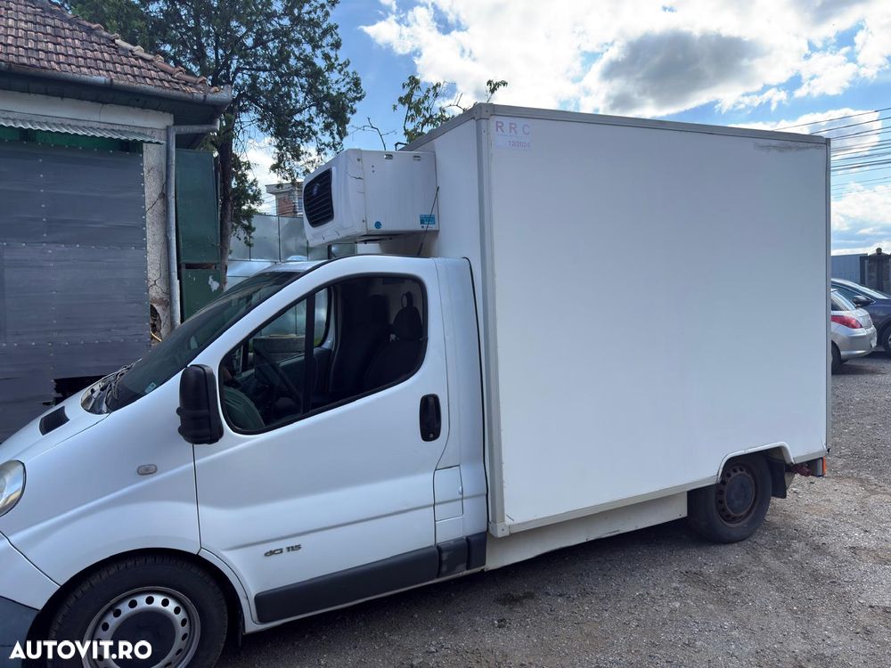 Renault TRAFIC - 2