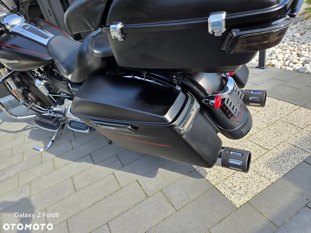 Harley-Davidson Touring Street Glide - 14