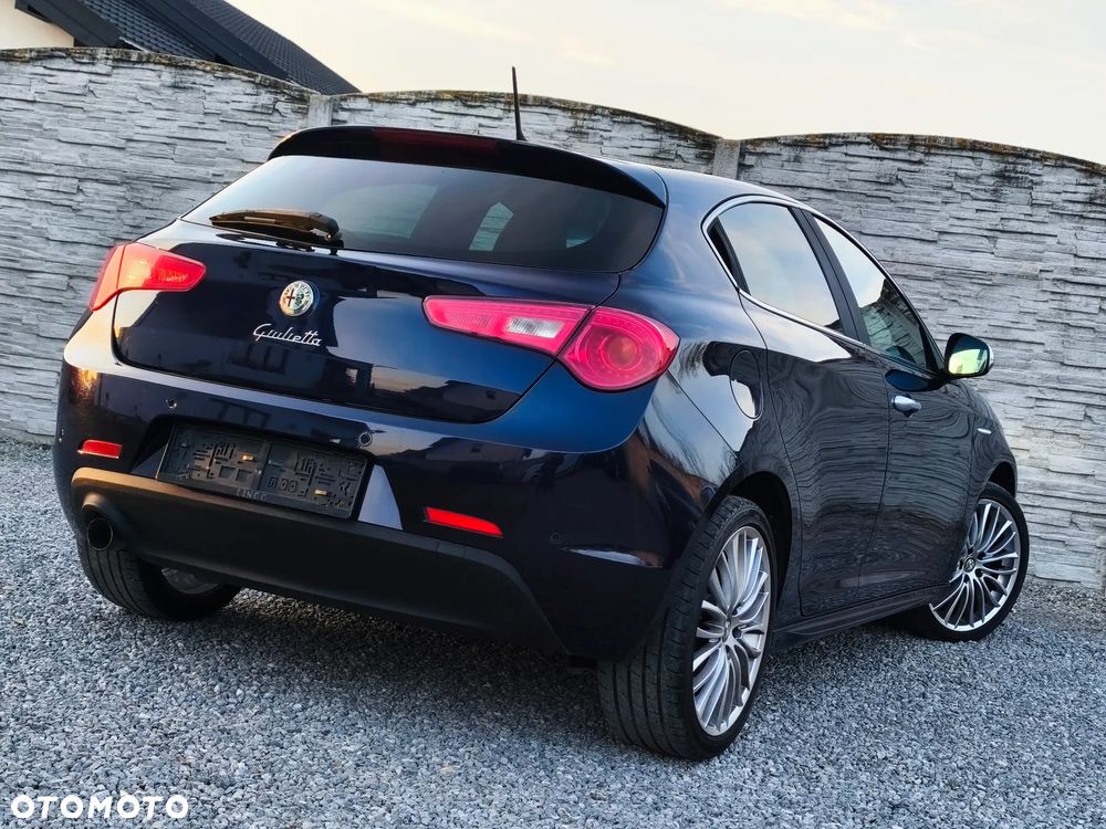 Alfa Romeo Giulietta 1.4 TB 16V Lusso Ti - 4