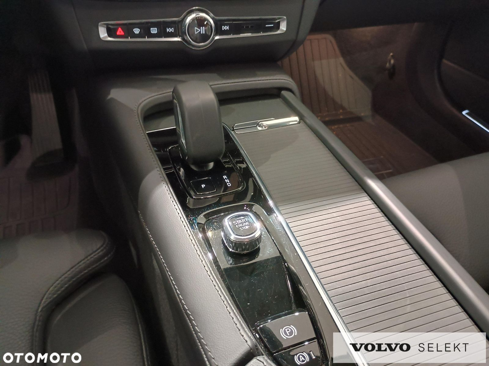 Volvo V60 Cross Country - 15