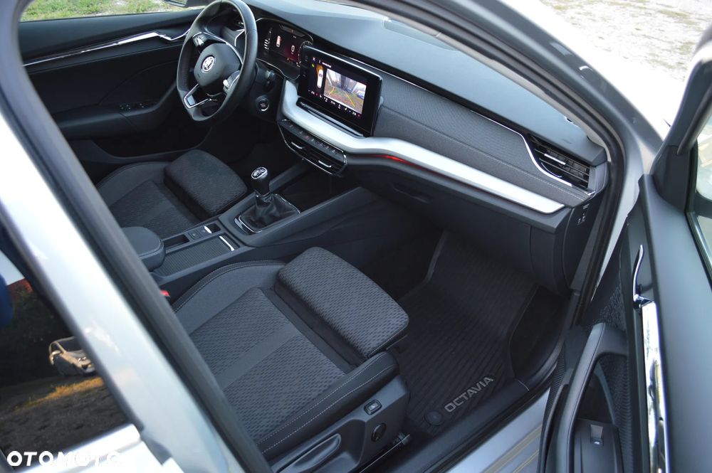 Skoda Octavia 1.5 TSI ACT Style - 9