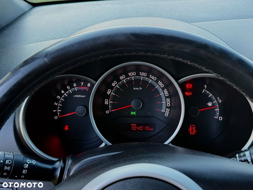 Kia Venga 1.4 L - 8