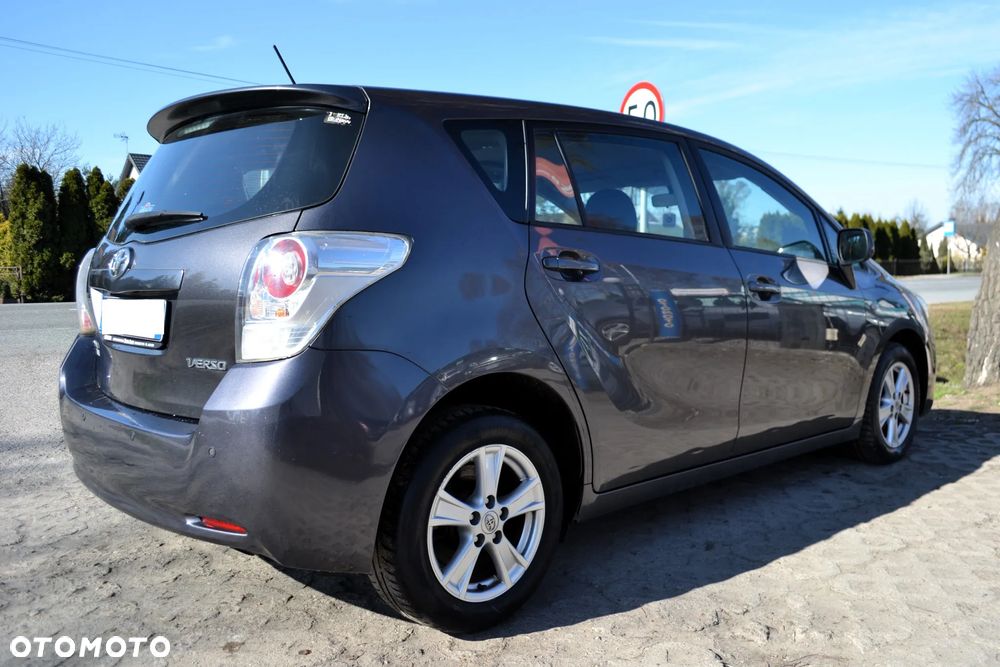 Toyota Verso 2.0 D-4D - 4