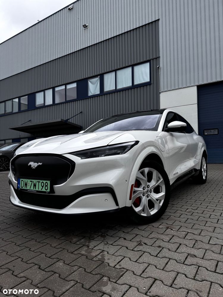 Ford Mustang Mach-E - 1