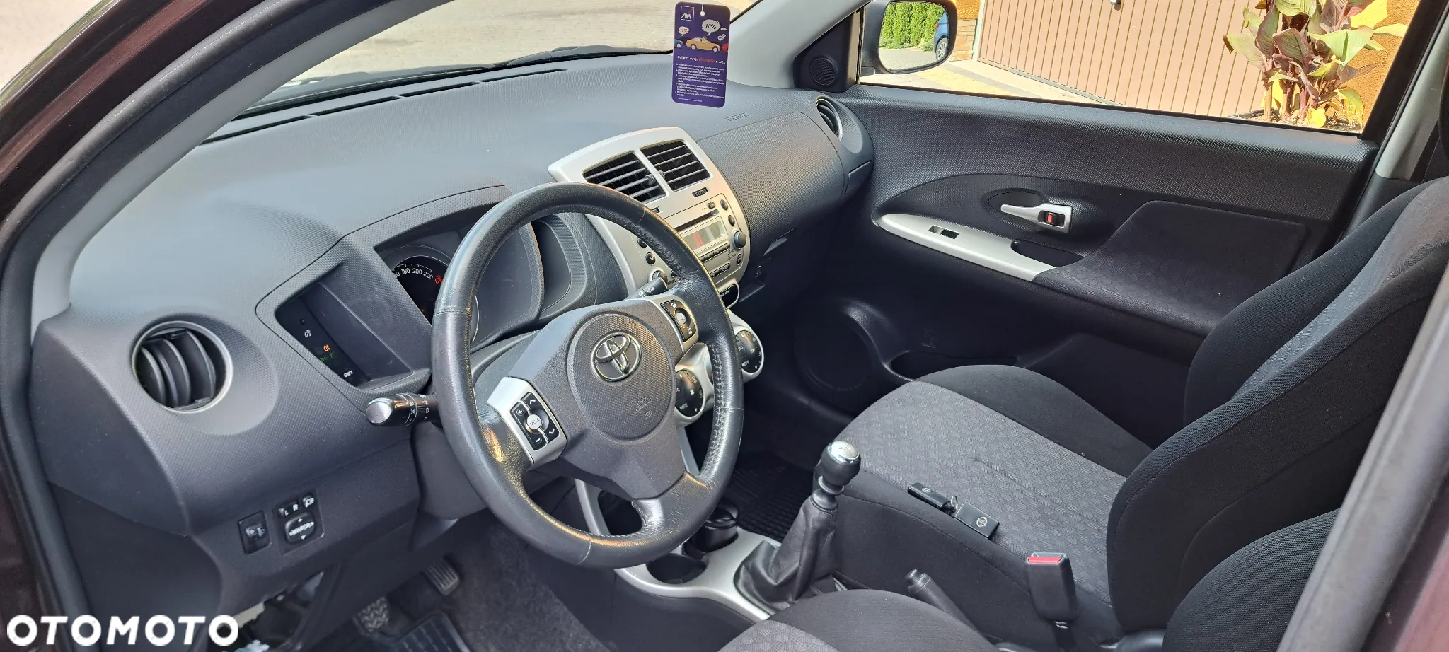 Toyota Urban Cruiser 1.33 4x2 Town - 10