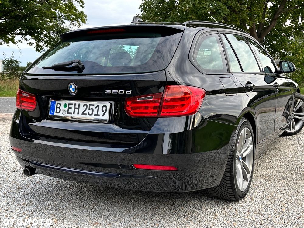 BMW Seria 3 320d Sport Line - 28