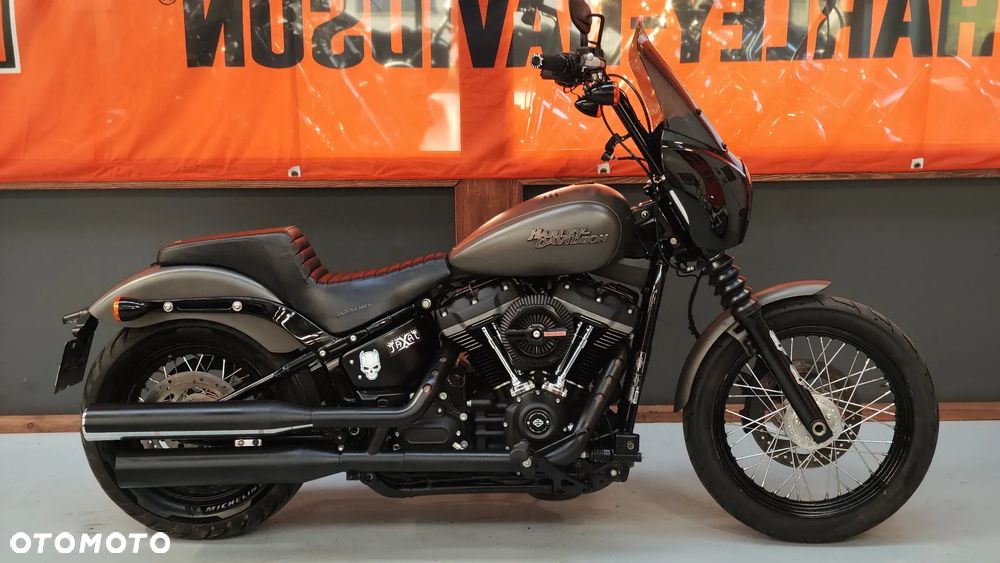 Harley-Davidson Softail Street Bob - 3