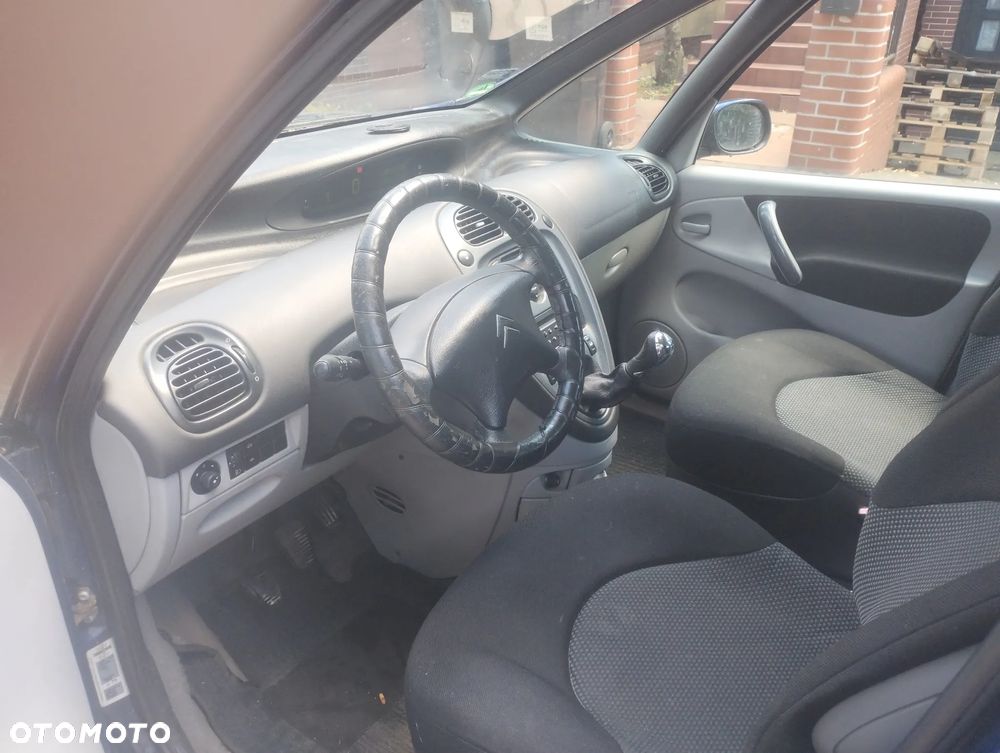 Citroën Xsara Picasso 1.6 Prestige - 11