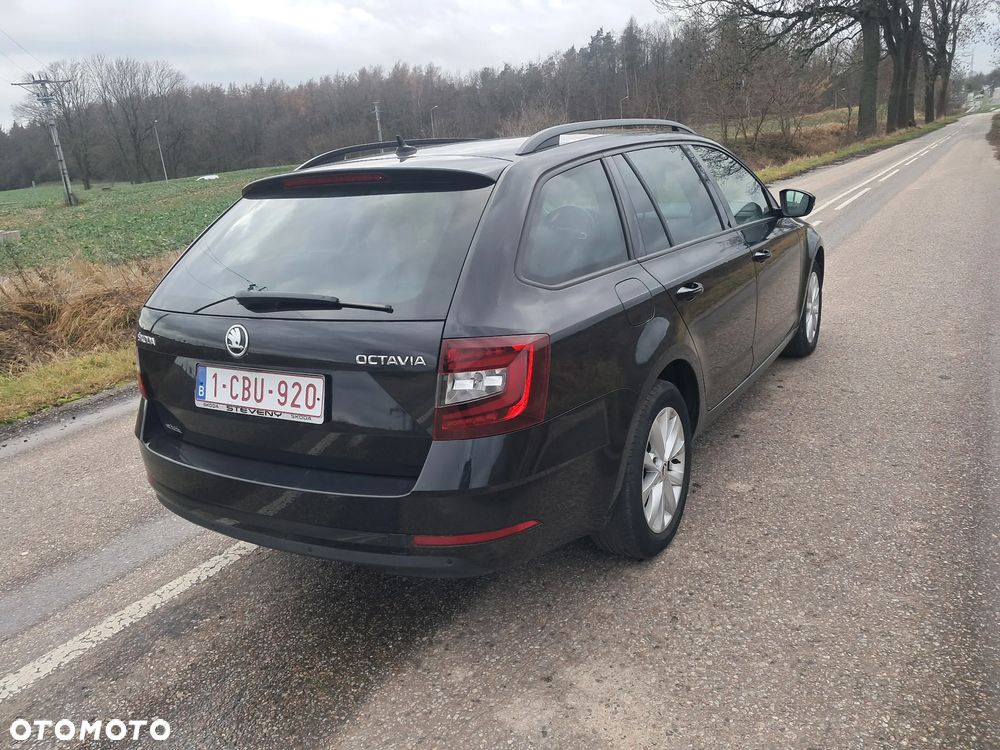 Skoda Octavia 1.6 TDI Premium Edition - 3