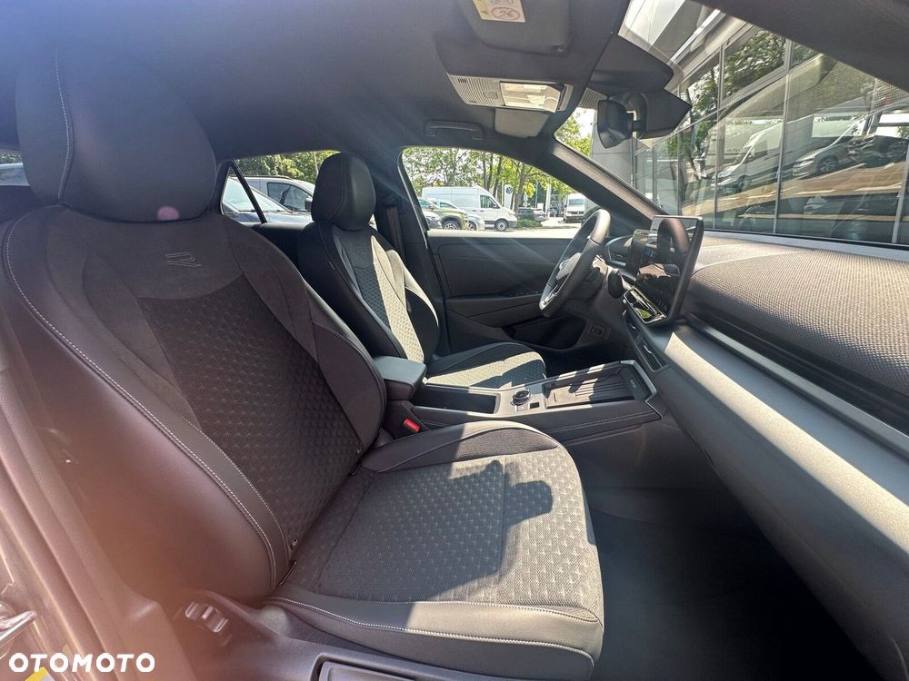 Volkswagen T-Roc 1.5 eTSI R-Line DSG - 13