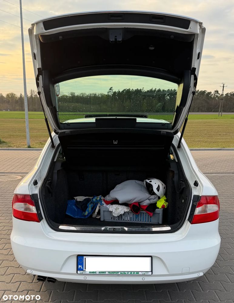 Skoda Superb 2.0 TDI 4x4 Elegance - 4
