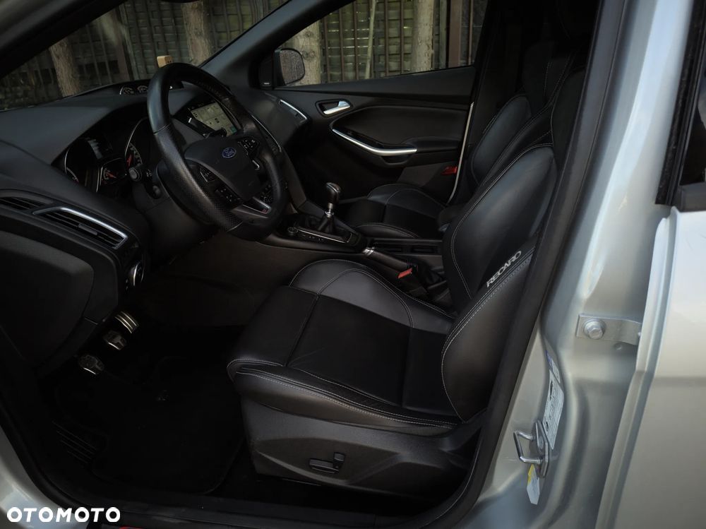Ford Focus 2.0 TDCi ST - 20
