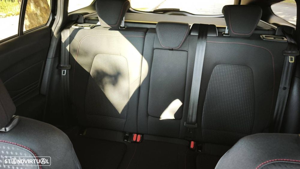 Ford Focus SW 1.0 EcoBoost MHEV ST-Line - 32