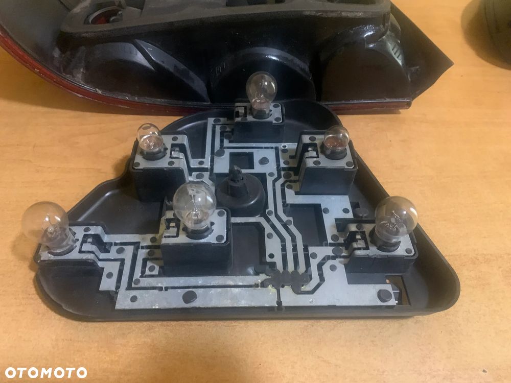 BMW E39 LAMPA PRAWY TYŁ - 5