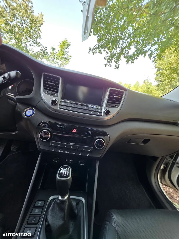 Hyundai Tucson - 16