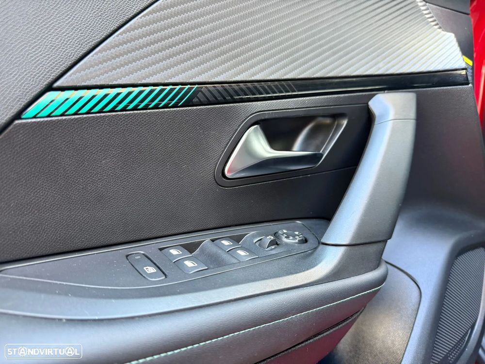 Peugeot 2008 PureTech 130 Allure Pack - 28