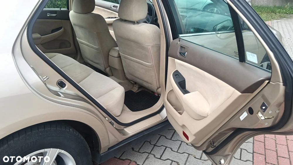 Honda Accord 2.4 LX - 20