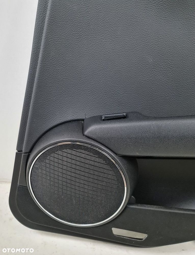 TAPICERKA BOCZEK DRZWI PRAWY TYŁ MERCEDES W204 - 3