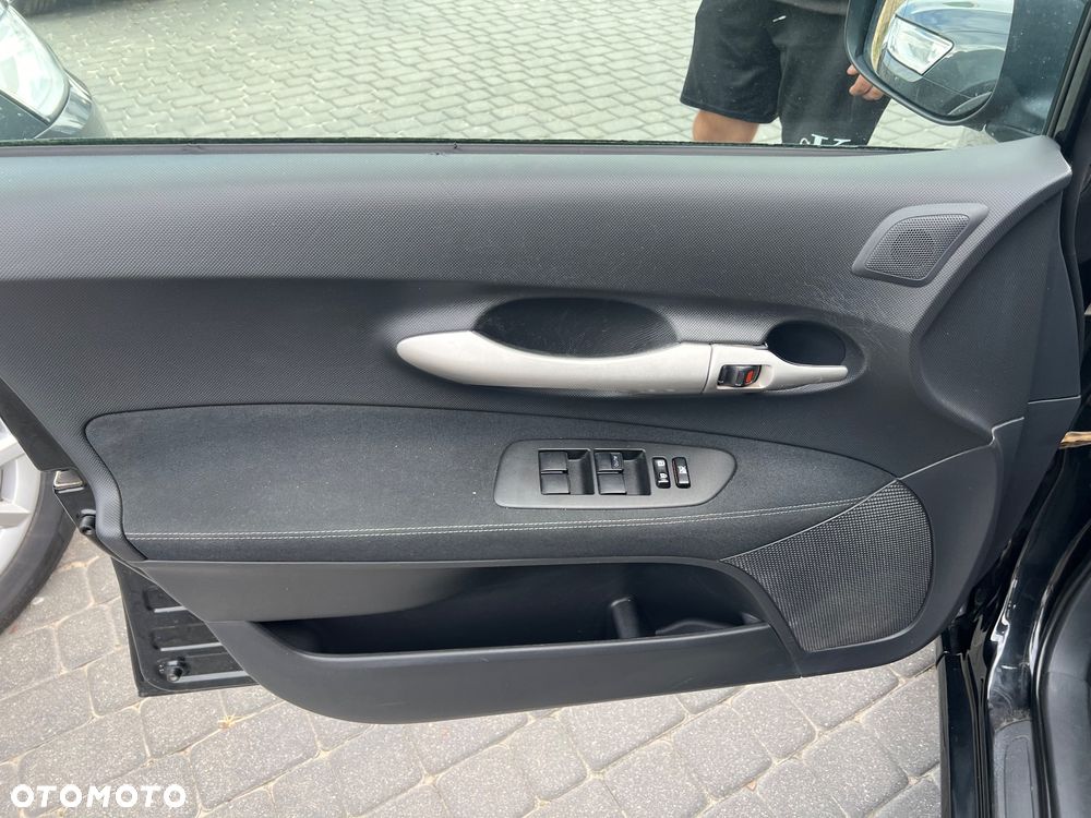 Toyota Auris 1.4 D-4D 2010 - 15