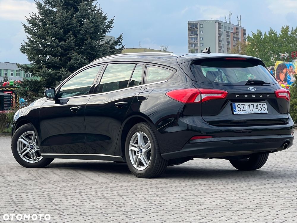 Ford Focus SW 1.0 EcoBoost Titanium - 6