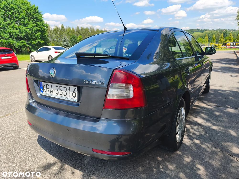 Skoda Octavia 1.4 Ambiente - 9
