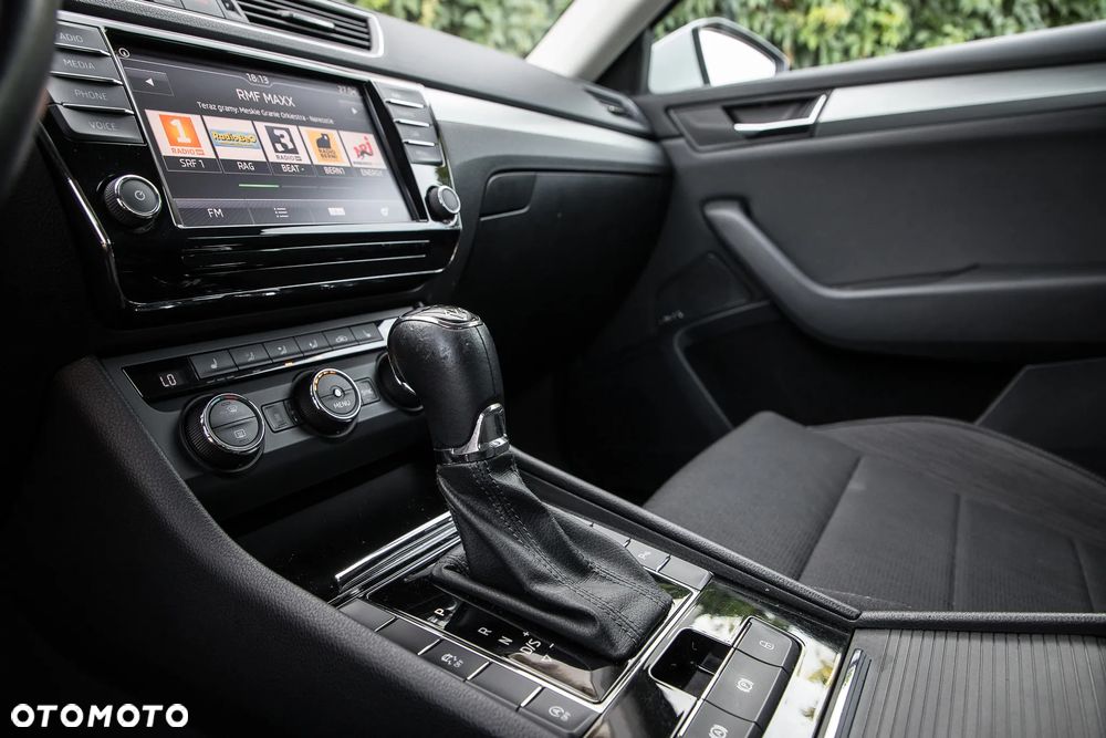 Skoda Superb 2.0 TDI 4x4 DSG Style - 24