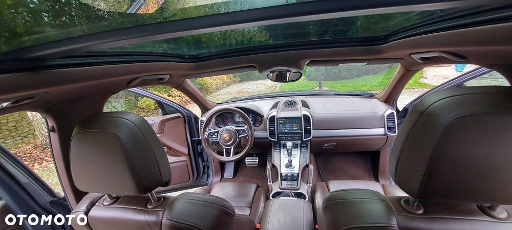 Porsche Cayenne - 8