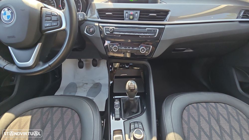 BMW X1 16 d sDrive Line xLine - 12