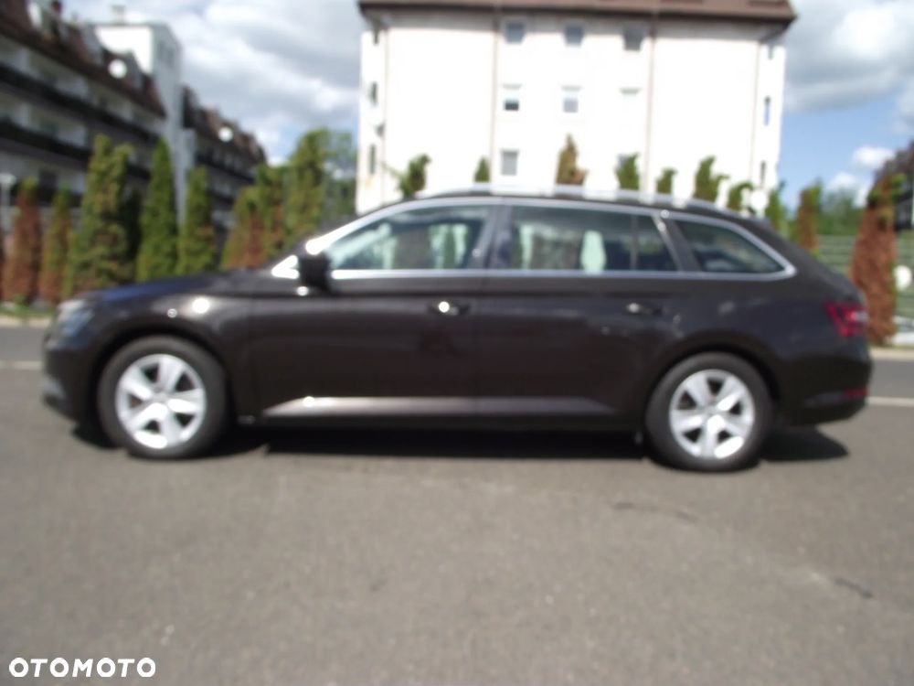 Skoda Superb 1.8 TSI Ambition - 12